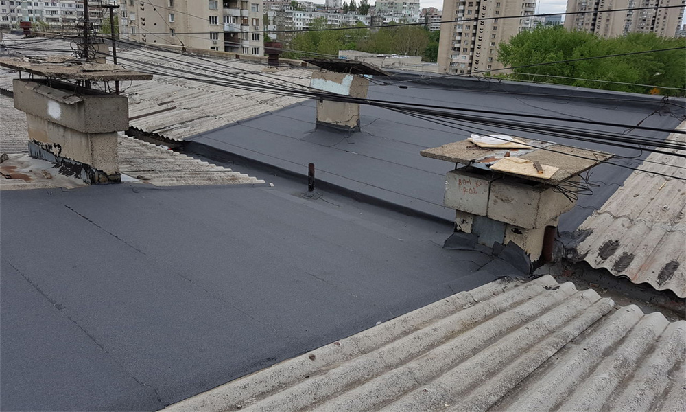 Устранение протечек кровли гидроизоляцией Ниппон Айс